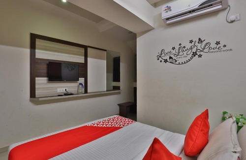 Navrangpura Hotel | Hotel Sunstay