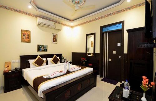 Amer Fort Road Hotel | Hotel Surya Garh
