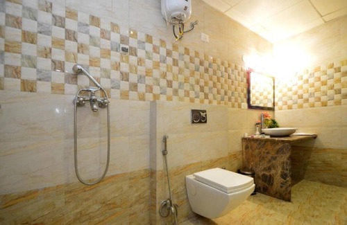 Amer Fort Road Hotel | HOTEL SURYA GARH