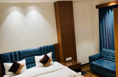 Kalyanpur Hotel | Hotel Swarn Bhoomi