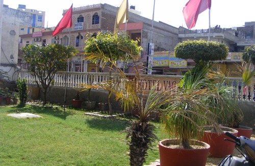 Amer Fort Road Hotel | Hotel Vacation