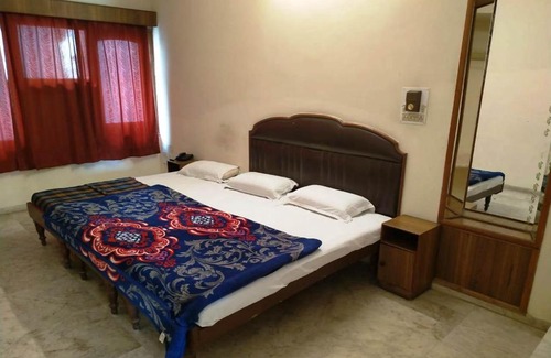 Udaipur City Centre Hotel | Hotel Vinayakam