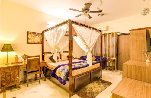 Greater Noida Bed & Breakfast | House Of Comfort , Greater Noida - Luxury With Kitchen Access