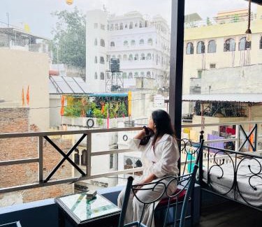 Udaipur District Hostel | Hype Hostel Udaipur - Lake View Rooftop
