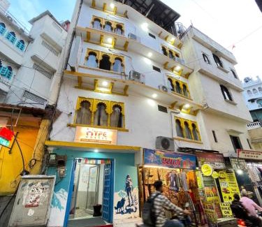 Udaipur District Hostel | Hype Hostel Udaipur - Lake View Rooftop