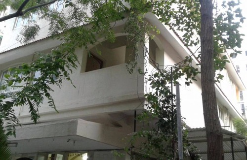 Ahmedabad Resort | Private room ∙ 10 guests