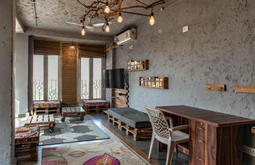 RK Puram Hostel | JHouse near Bhikaji