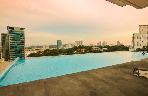 Damansara Perdana Apartment | KL Art Nouveau Suite, MRT, Free Parking, Self Check In