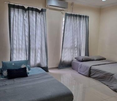 Batu Caves House | Landed Corner-Lot Townhouse Homestay GG Greenwood Gombak