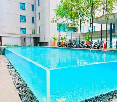Medan Tuanku Apartment | Luxury Mercu Summer Suites KLCC By JT