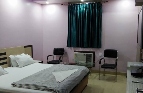 Sahibganj Hotel | M S Hotel