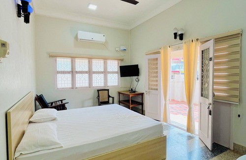 Courtallam Hostel | Maganlal Mehta Bhavan