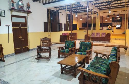 Kumbakonam House | Maha Periyava Kuteeram Family Room