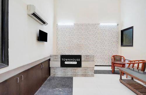Noida House | Motel ∙ 2 guests