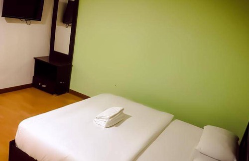 Taman Melawati House | Motel ∙ 3 guests