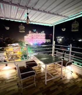 Lake Swaroop Sagar Hostel | Multiple Stories, Udaipur