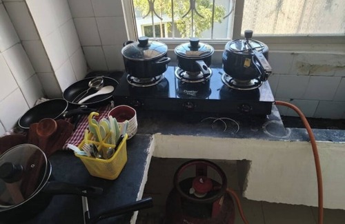 Srinagar Colony Apartment | Nice4 home stay 3BHK Banjarahills Rd 3