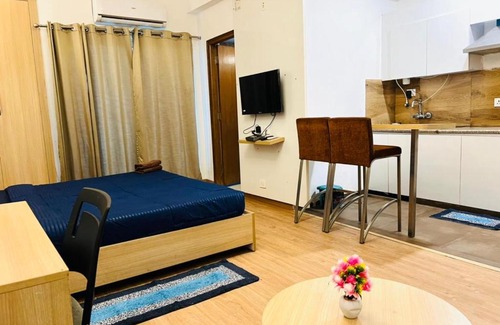 Noida Apartment | Noida Luxury Suites