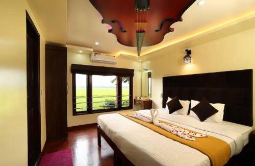 Alappuzha Boat Rental | Northstar 4 Bedroom Ac Private Houseboat With All Meals