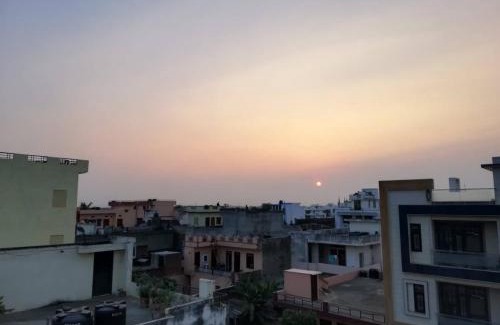 Tonk Road Hostel | Om Trance Homestay