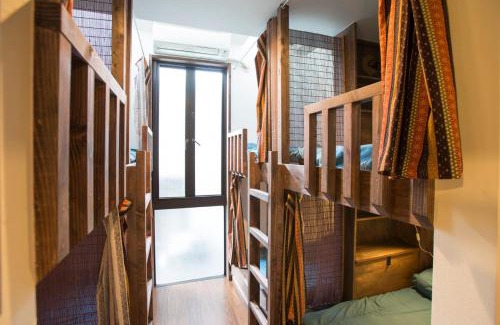 Fukushima Hostel | Osaka Guest House U-En