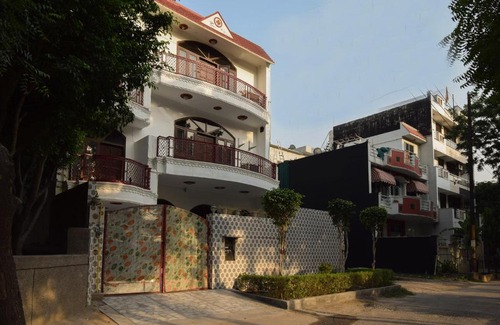 Baraula Hotel | OYO 22505 Happy Valley Hotel