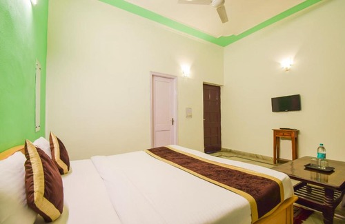 Baraula Hotel | OYO 22505 Happy Valley Hotel