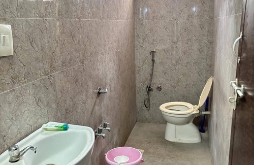 Thaltej Hostel | Pihu Girls PG