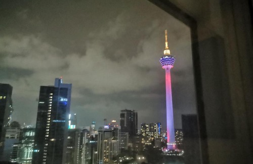 Kuala Lumpur City Centre Apartment | Platinum Suites KLCC Deluxe 2 Bedroom Apartment by LaManche