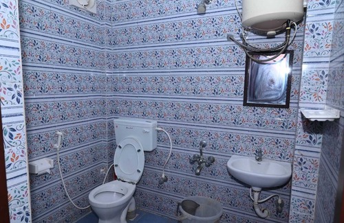 White Town Hotel | Prakash Residence