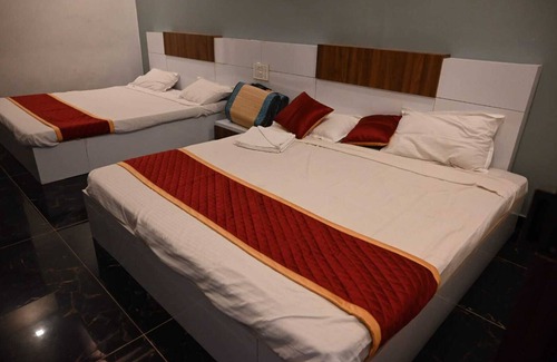 White Town Hotel | Prakash Residence