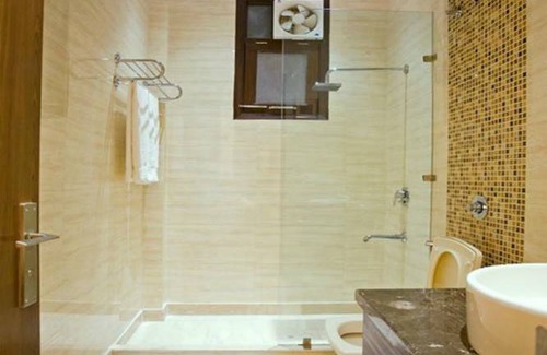Defence Colony Resort | Private room ∙ 2 guests