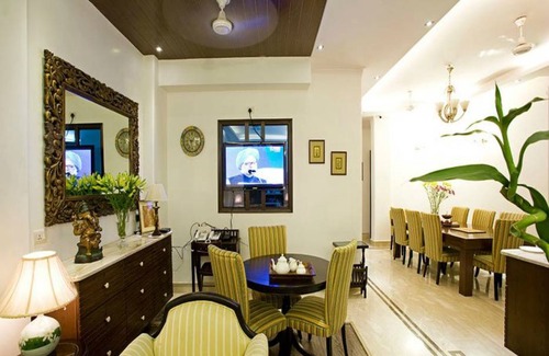 Defence Colony Resort | Private room ∙ 2 guests