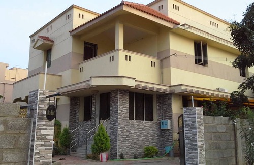 Madurai Resort | Private room ∙ 3 guests