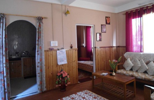 Mirik Resort | Private room ∙ 3 guests