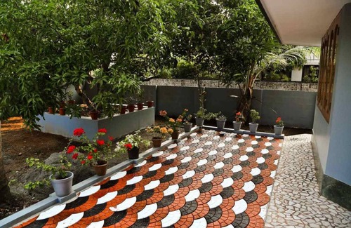 North Paravur Resort | Private room ∙ 3 guests