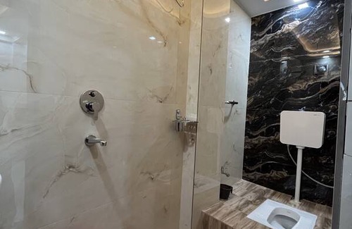 Varanasi Resort | Private room ∙ 6 guests