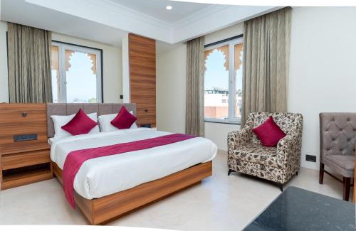 Udaipur District Hotel | Raghunandan Palace - A Premier Boutique Stay, City Center & 500 Meters from City Railway Station