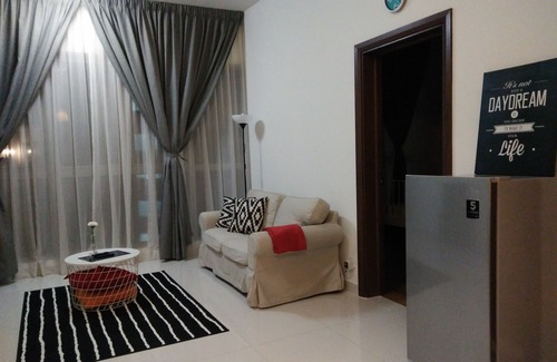Bukit Bintang Apartment | ★Regalia Suites Cosy 1BR w/WiFi★Infinity Pool KL Towers View★Near LRT and Mall