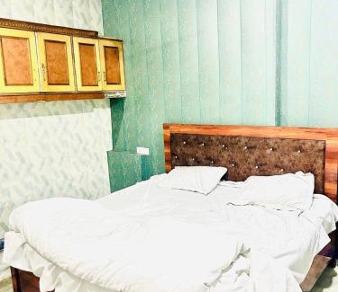 Civil Lines Hotel | Rose world stay