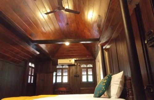 Andhakaranazhy Resort | Shantitheeram Ayurveda Lakeside Heritage Resort