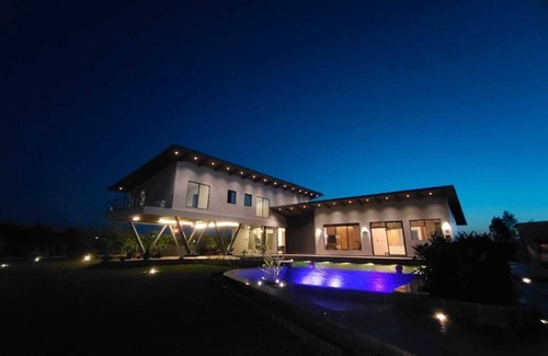 Noida Cottage | Shaw Estate Cottage151A