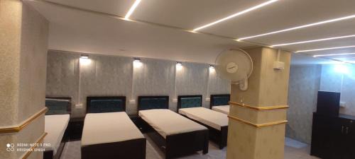 Varanasi Hostel | Shree Balaji Luxury Homestay