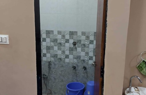 Rajpipla Hotel | Shree Keshrinanadan homestay