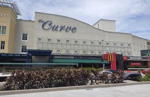 Damansara Perdana Apartment | Signature Suites Studio Empire Damansara 3pax