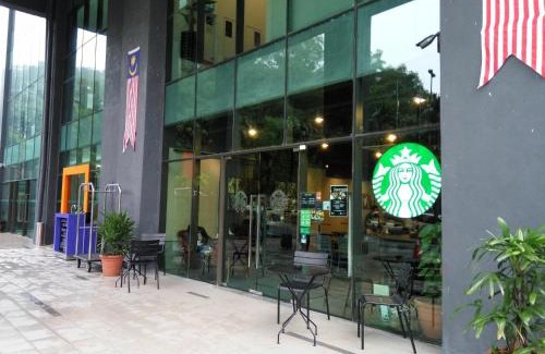 Damansara Perdana Apartment | Signature Suites Studio Empire Damansara 3pax