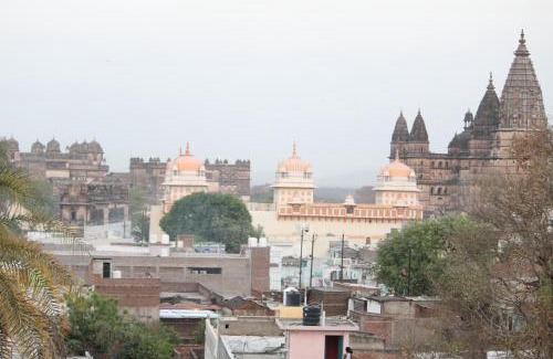 Orchha Hostel | Sunset Backpackers Hostel