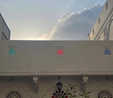 Pink City Bed & Breakfast | The Amoli Haveli