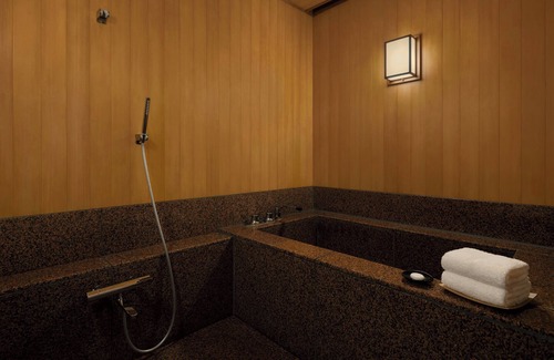 Umeda Hotel | The Ritz-Carlton, Osaka