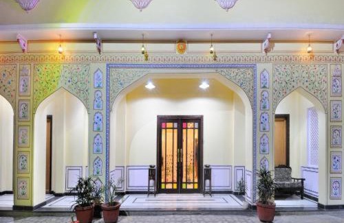 Amer Fort Road Hotel | The TT Palace